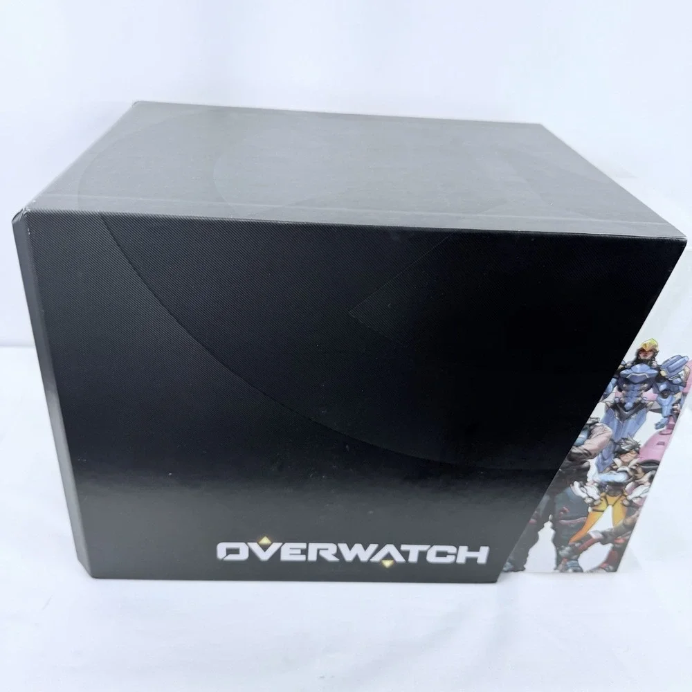Overwatch Collector's Edition PC Soldier 76 Statue Postcards Book CD Blizzard